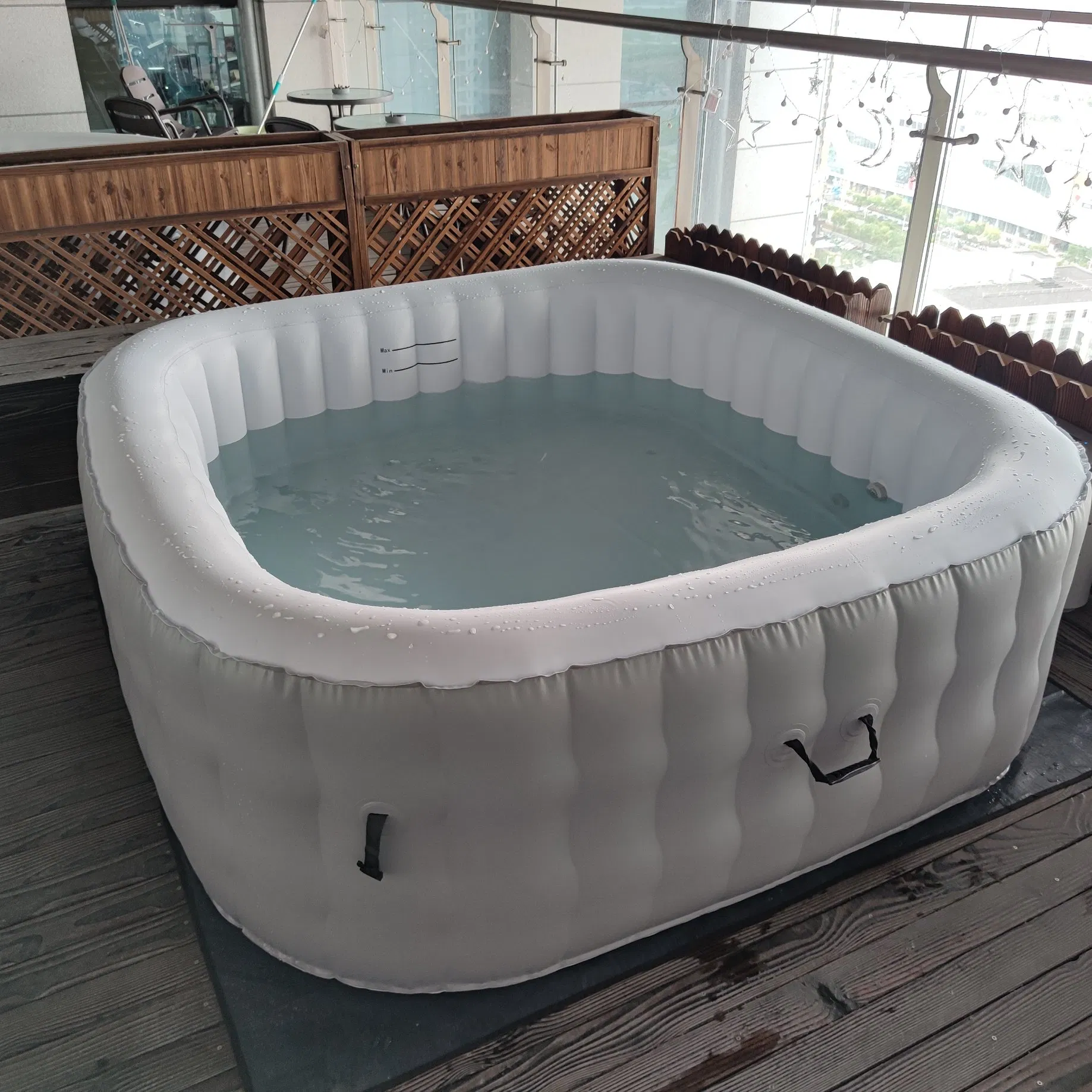 Прямоугольная надувная ванна с гидромассажем