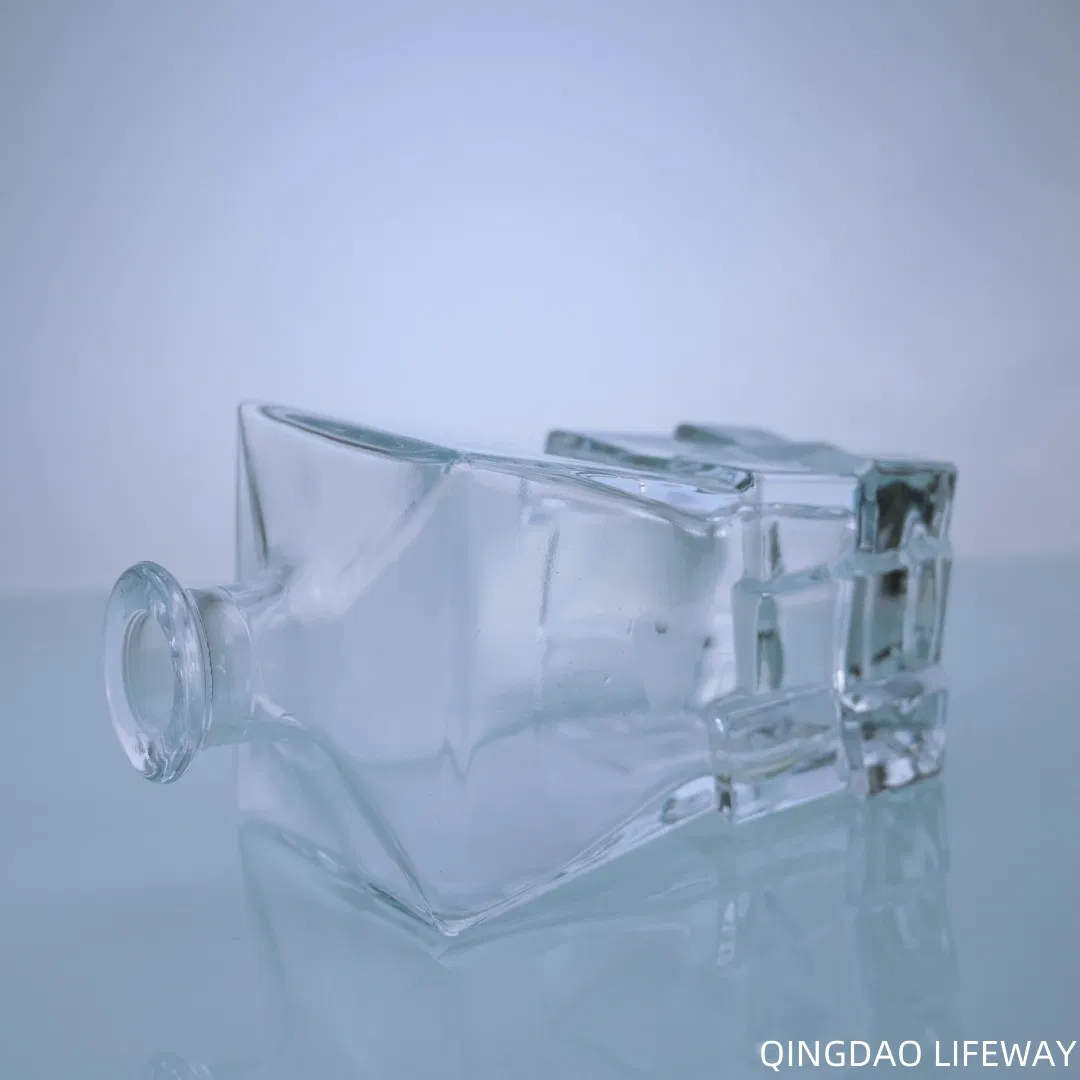 750ml Crafted Transparent Luxury Creative Glass Twist Decanter Set