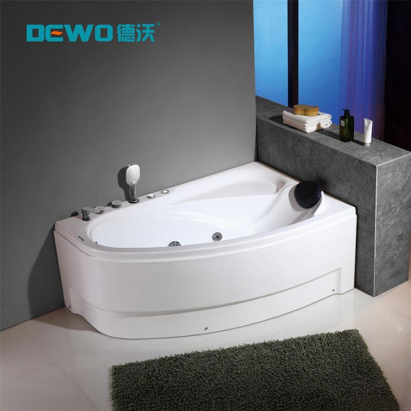 Угловая ванна с гидромассажем DEWO SS310