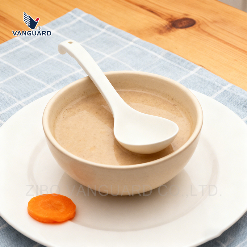 Hot Selling Ceramic Dinner Spoon White Large Porcelain Table Spoon for Restaurant