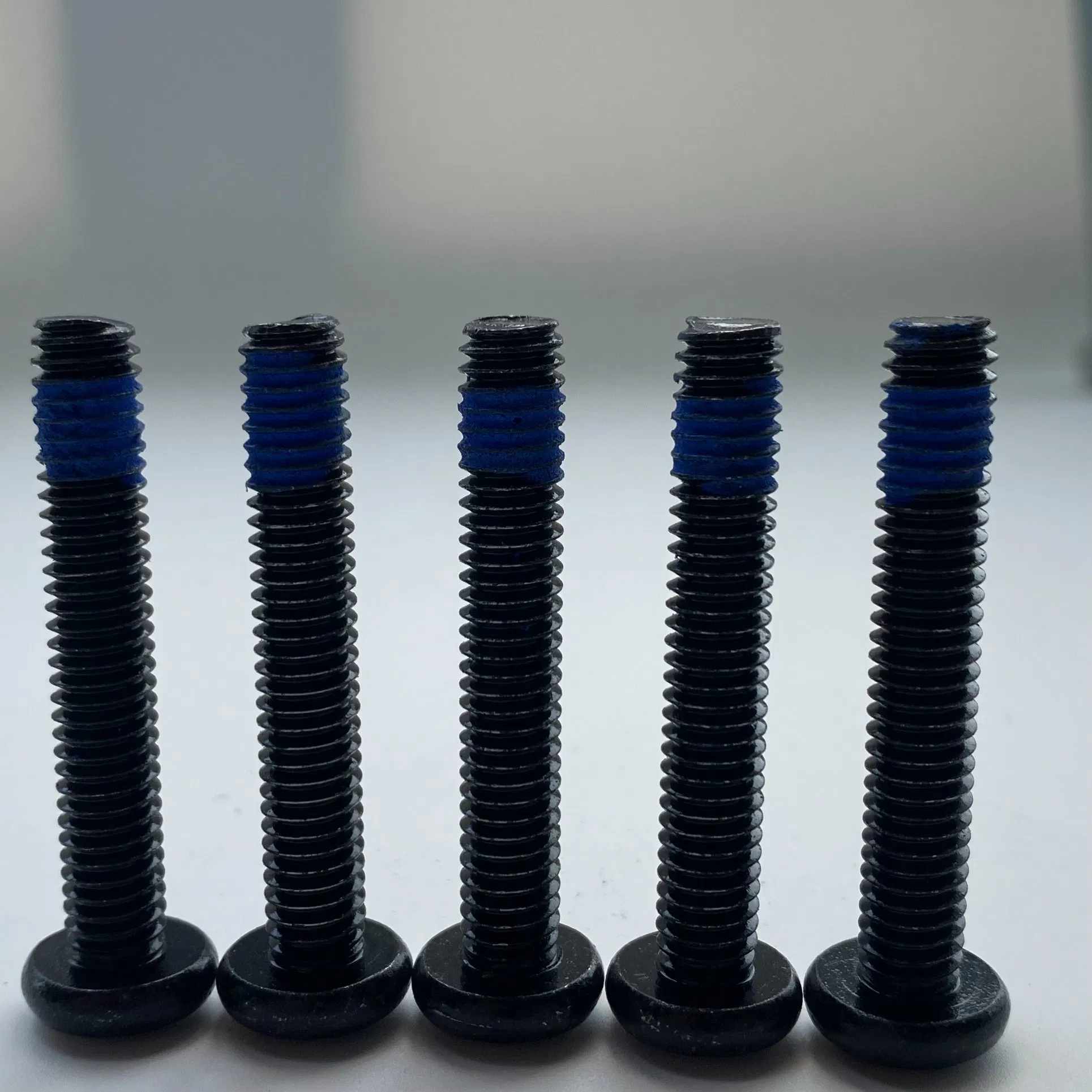 Машинные винты M1.4-M6, черные, углеродистая сталь