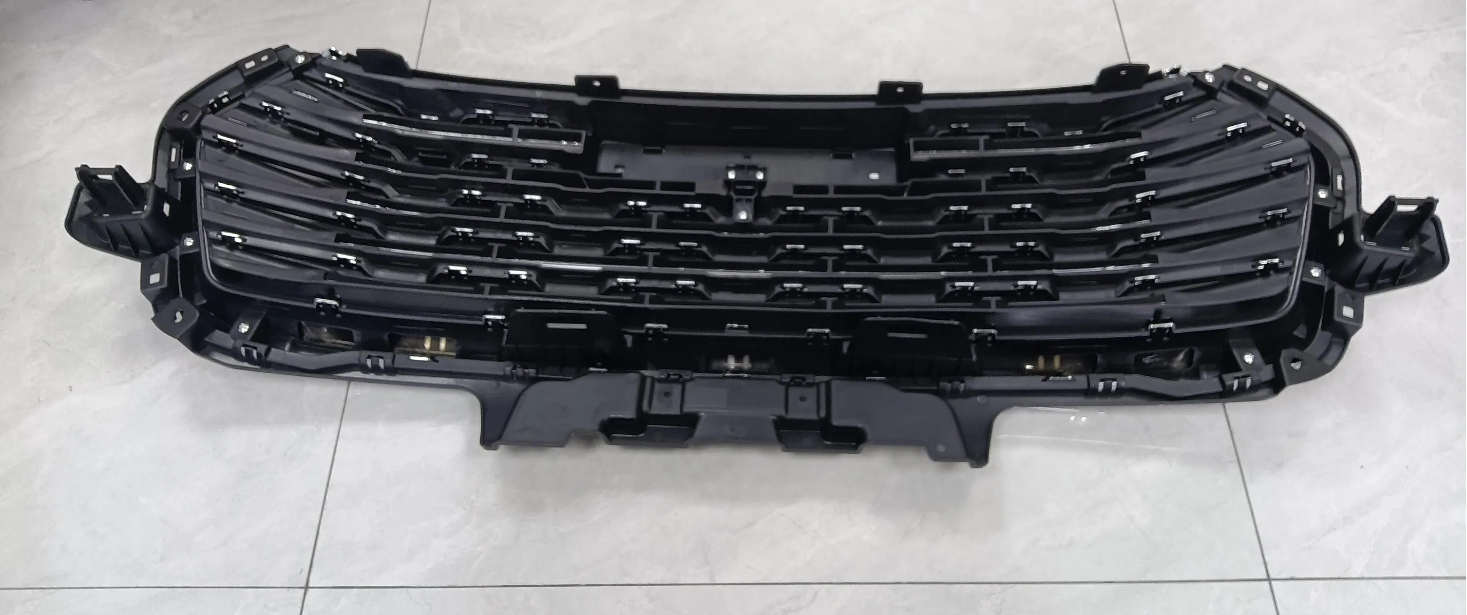 Передний бампер с решеткой радиатора для Chery Exeed Tiggo / Jetour (окрашенный)