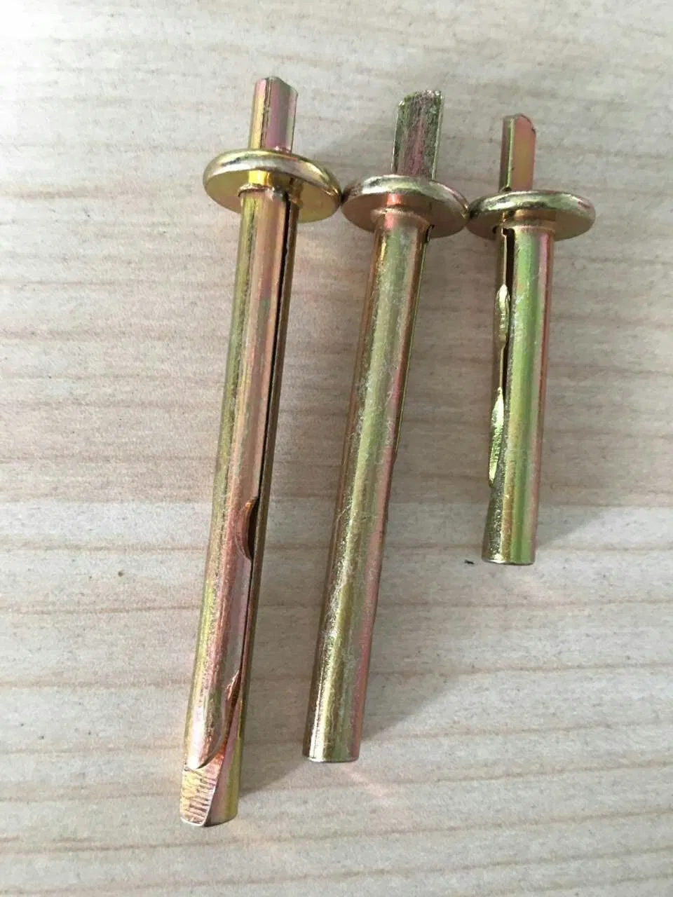Carbon/ Stainless Steel Anchor Bolt High Tensile Strength Yellow Zinc