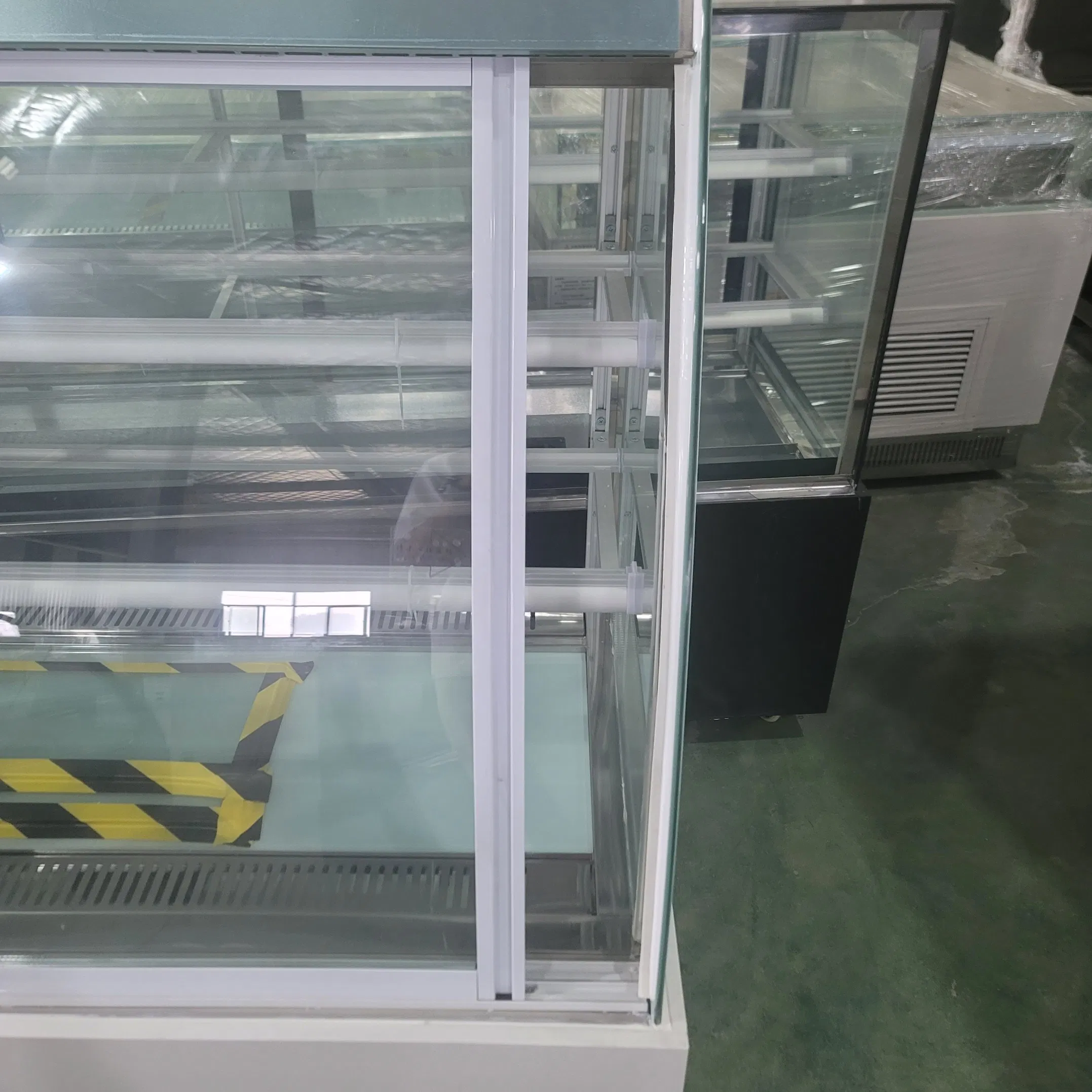 Verfical Cooler Cooking Baking Equipment Dessert Drink Cake Display Showcase