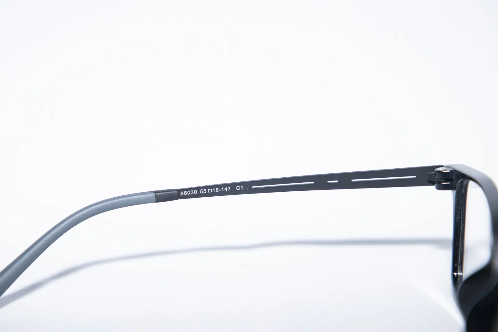 2022 Fashion Eyeglasses Frames for Men or Women