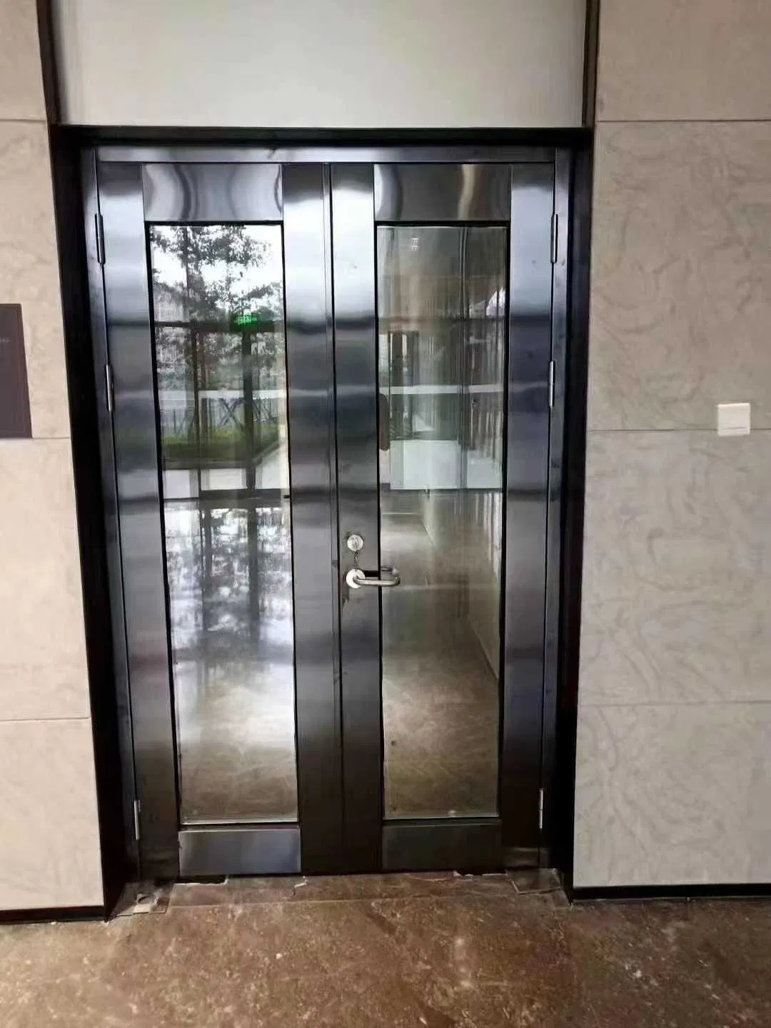 Premium Modern Glass Fire Door - Grade a/B/C Fireproof Steel