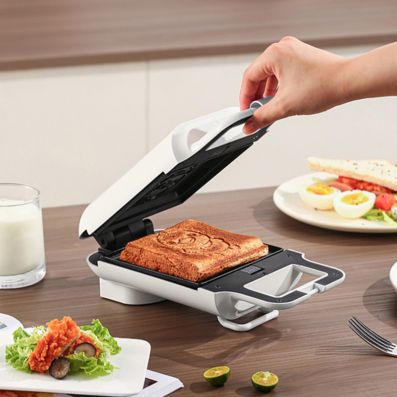 High Quality Sandwich Maker for Quick Breakfast