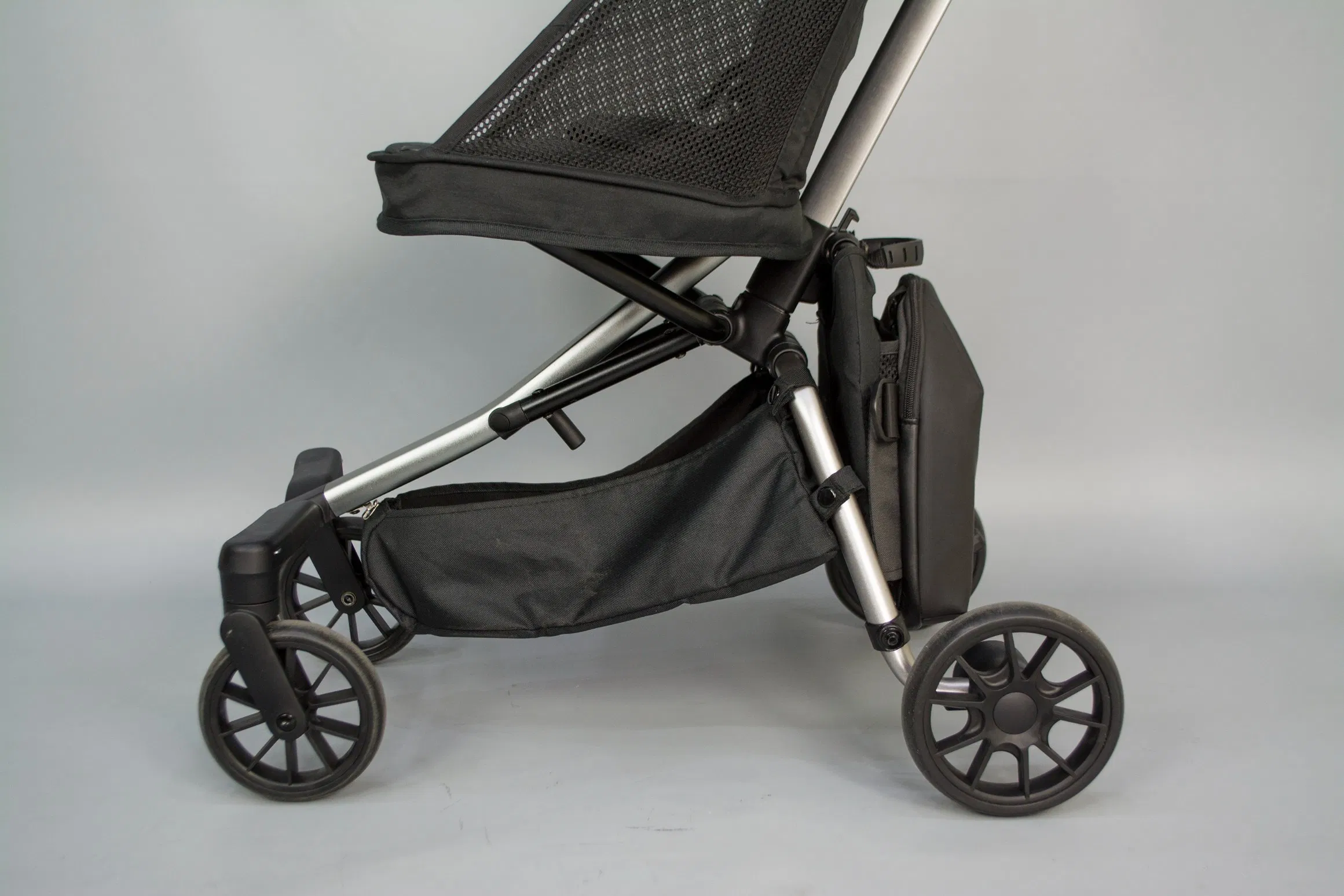 Popular Z4 Compact Fold Rider with Flat Seat Panel for Toddlers