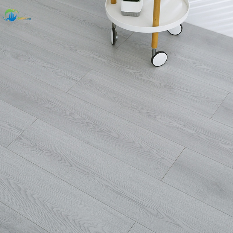 Moisture-Proof E0 High-Quality Durable Oak 3-Layer Solid Core Commercial Wood Engineered Flooring