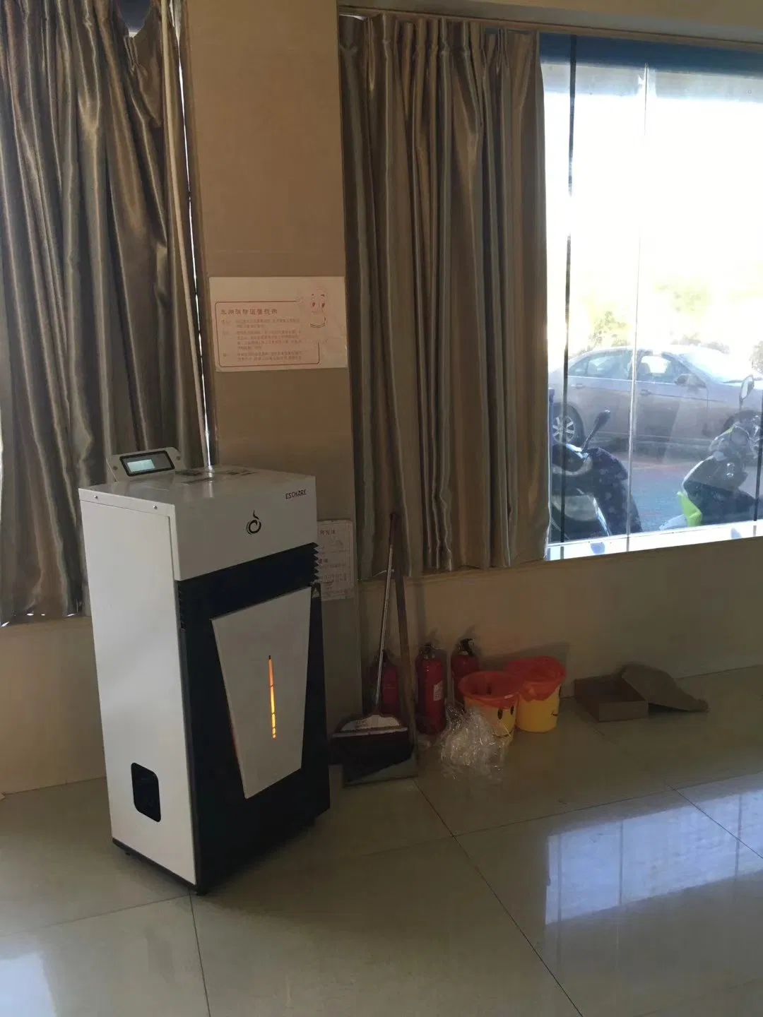 Пеллетная печь с обдувом горячим воздухом и нагревом воды