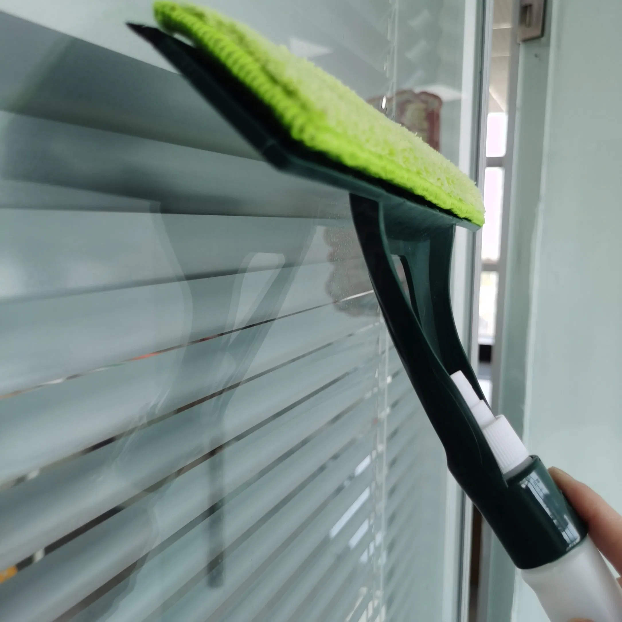 Window Scraper 2 in 1 Window Squeegee Cleaning Tool Washing Equipment Glass Wiper with Water Spray Bottle