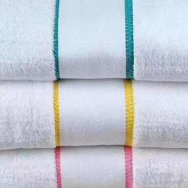 Bath Towel for Hotel Room with Different Colors