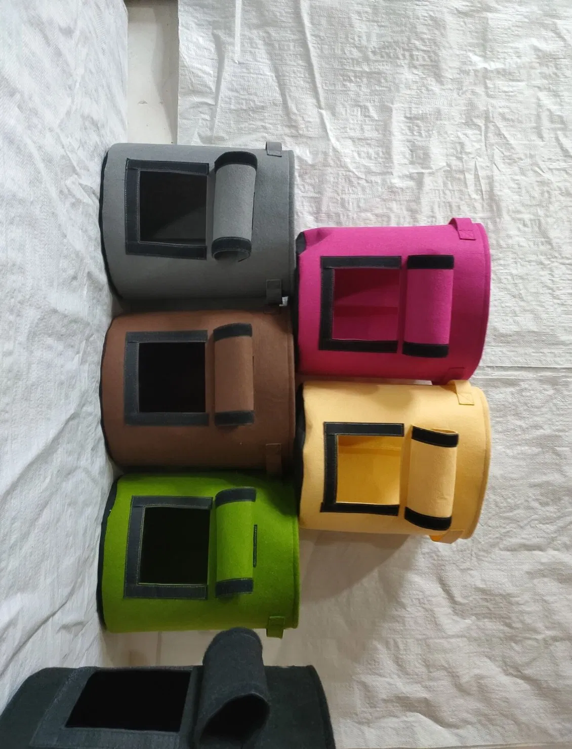 Non Woven Fabric Pots Grow Bags with Strap Handle