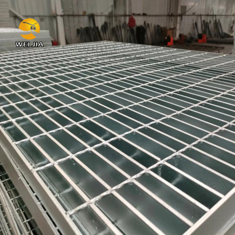 Hot Dipped Galvanized Steel Grating Various Specification Heavy Duty Metal Grid Plain Weave Welded Mesh Technique Customized