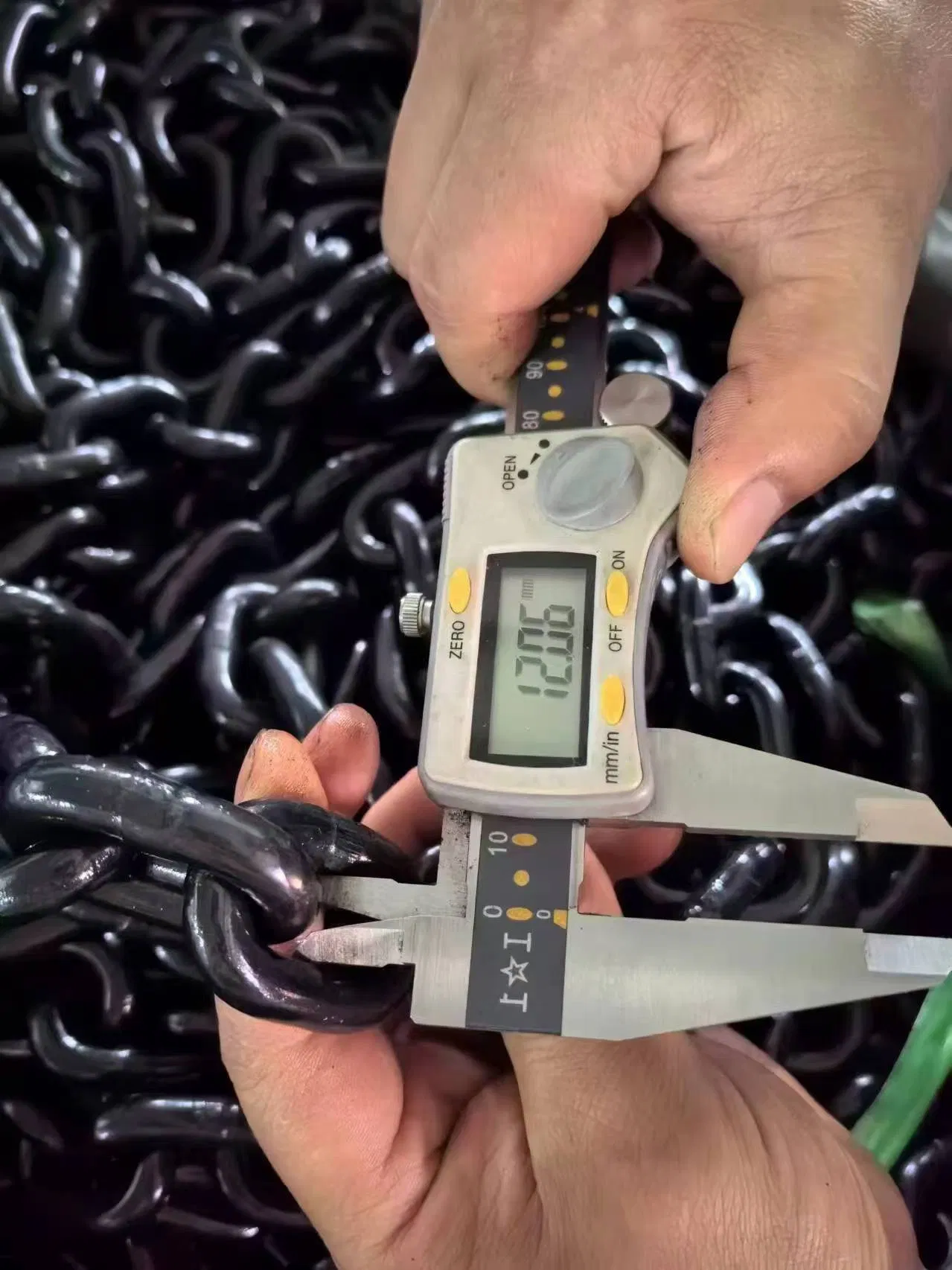 Industrial G80 Black Alloy Steel Galvanzied Lifting Sling Load Chain for Hoist Crane