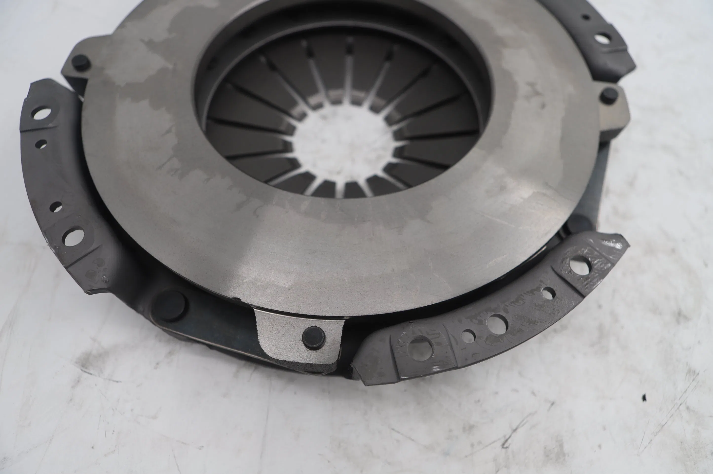 Крышка сцепления Sinotruck Heavy Duty 330x190x365