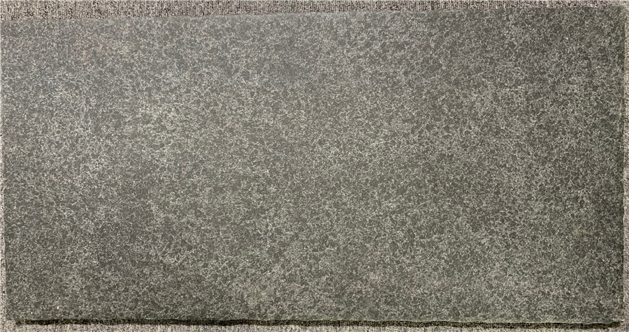 Full Body Rustic Tile Nature Stone with Matt Wavy Edge