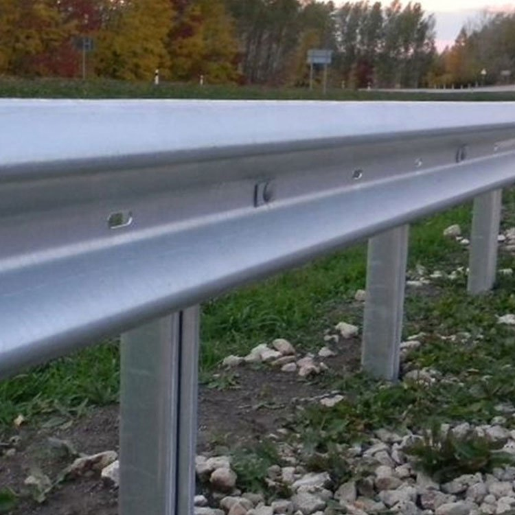 Anti-Corrosion Hot Dipped Galvanized W Beam Road Safety Guardrail