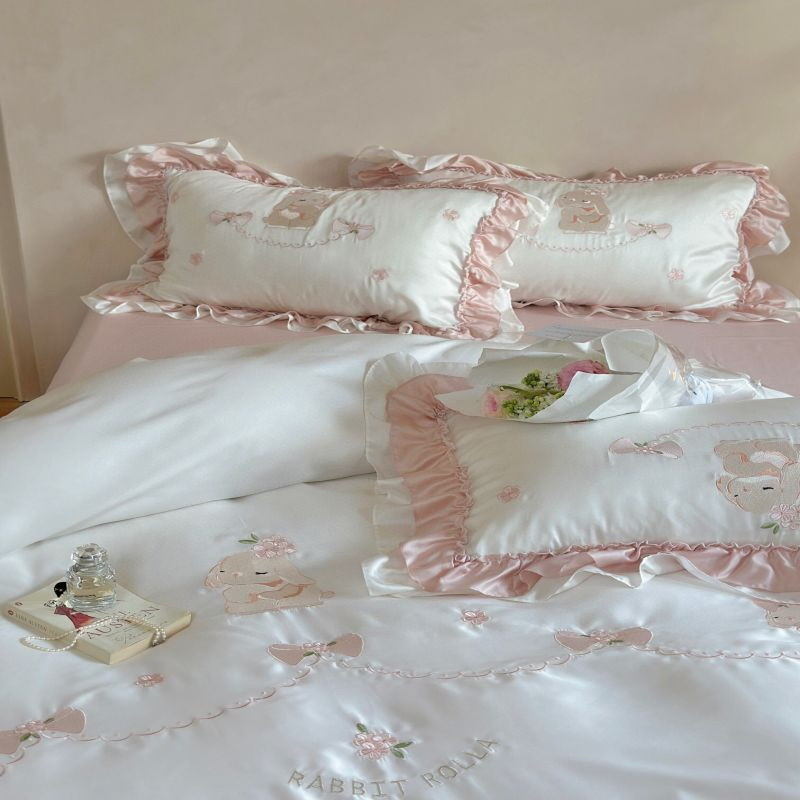 White and Pink 100 Lyocell Bed Linen Embroidery Duvet Quilt Comforter Cover Queen King Bed Sheet ODM/OEM Home Textile High Grade Bedding Set for Children Adults
