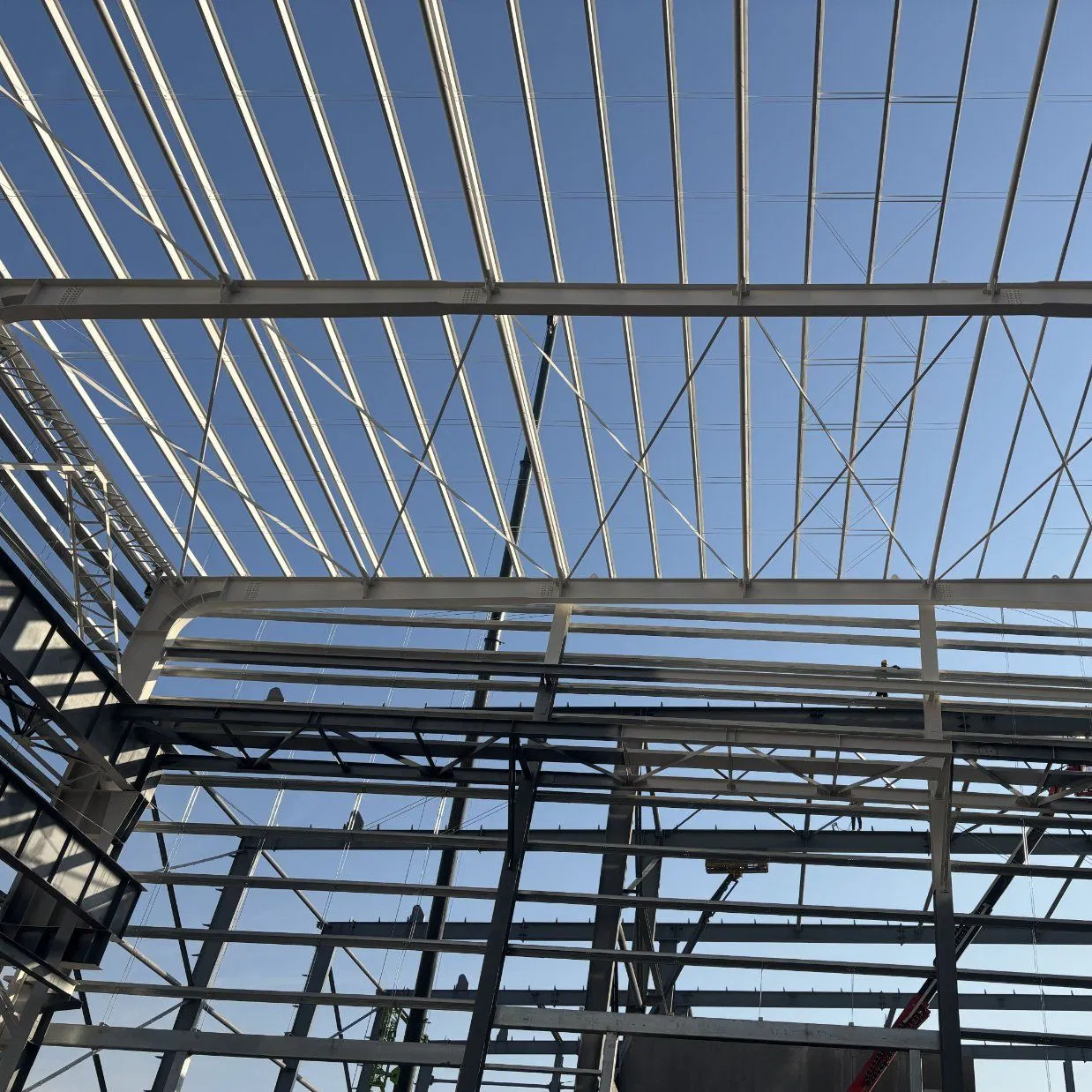Prefab High-Quality Steel Structure Warehouse with Customization and Fast Installation