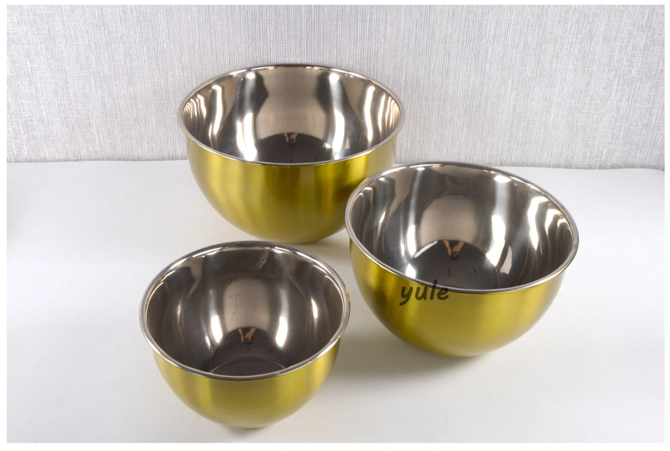 Wholesales Factory Korean Style Gold Painting Measurement Water Lines Non-Slip Bottom Stainless Steel Mixing Bowl with Lid