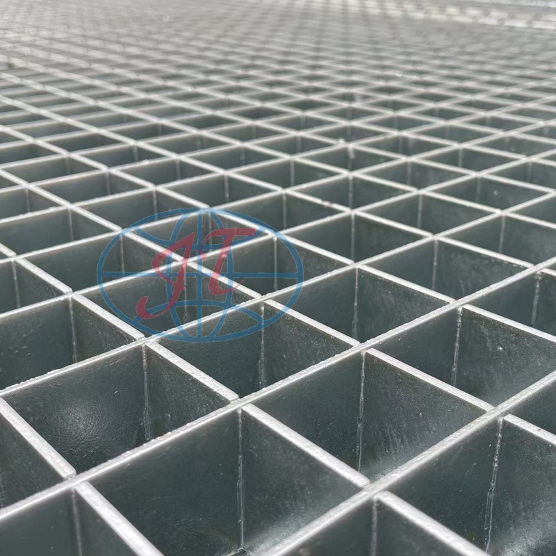 High Quality Modern Style Stainless Steel Grating Hot Dipped Galvanized Serrated Outdoor Drain Cover High Strength for Building