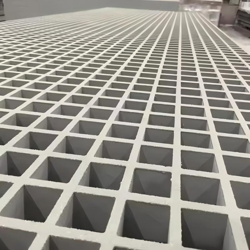 Plastic Grating Molded Pultruded Non-Slip Heavy-Duty Fiberglass FRP Grating Walkway with 38*38mm, 40*40mm, 50*50mm Mesh Size