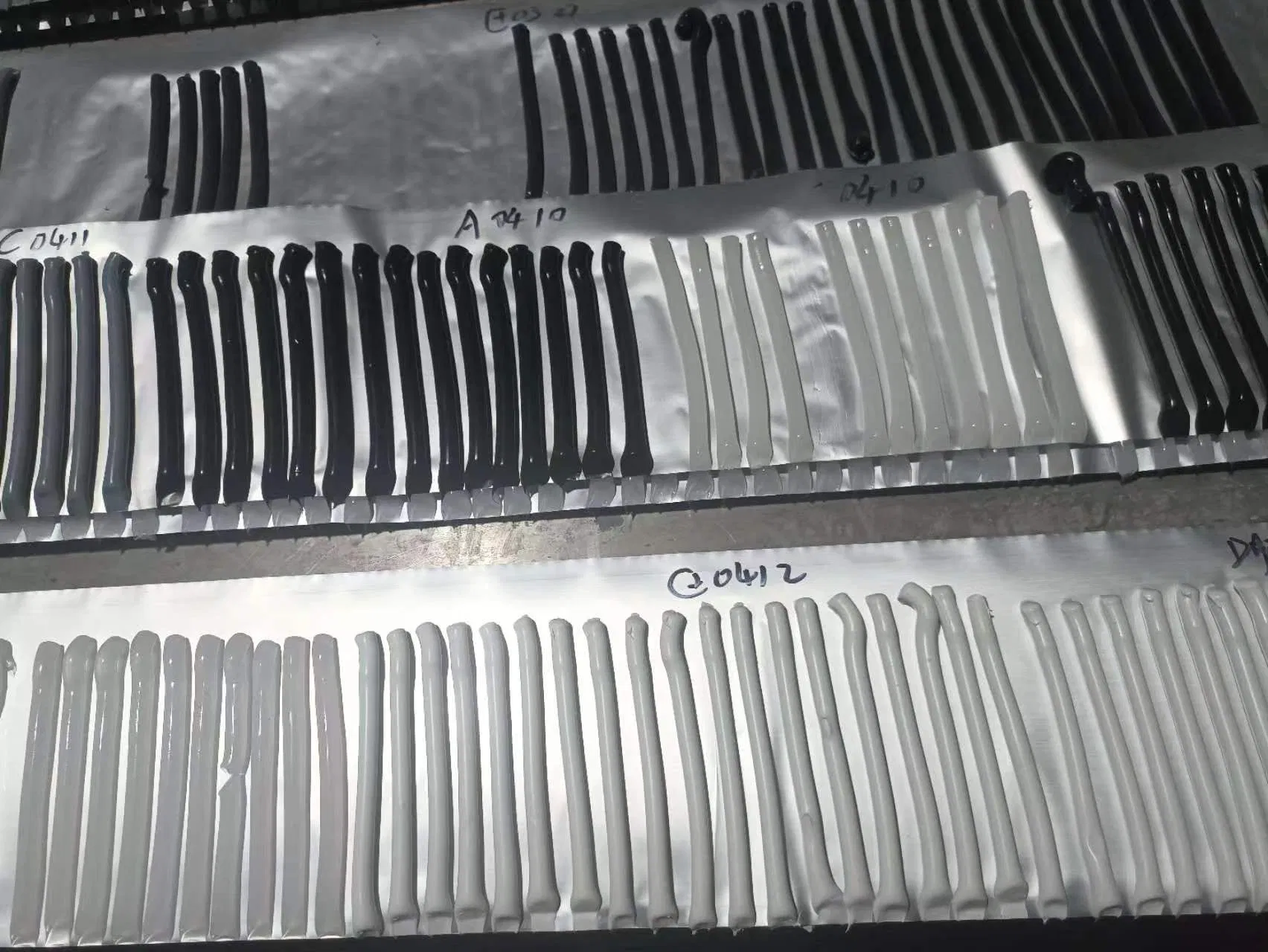 All-Weather Silicone Sealant for Roof & Window Installation