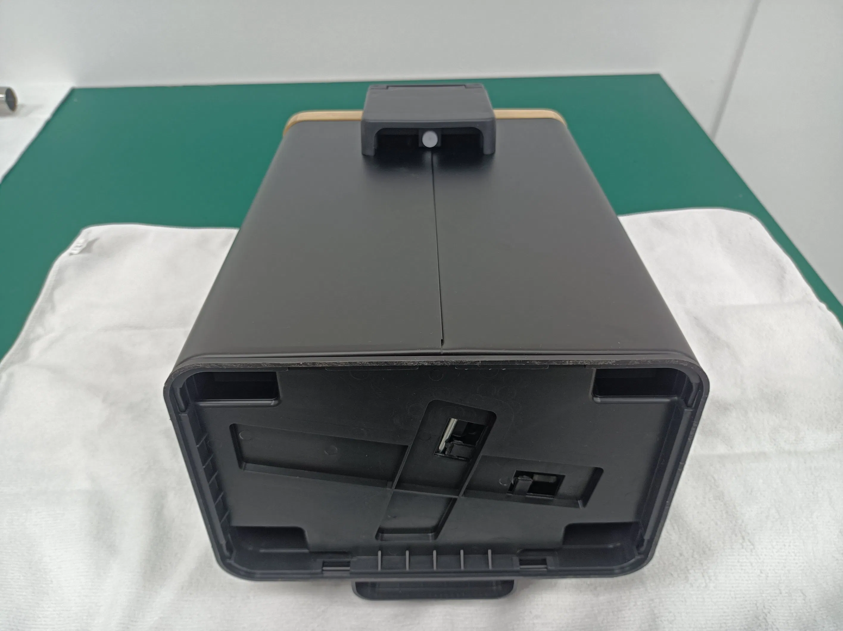 Современная мусорная корзина из нержавеющей стали