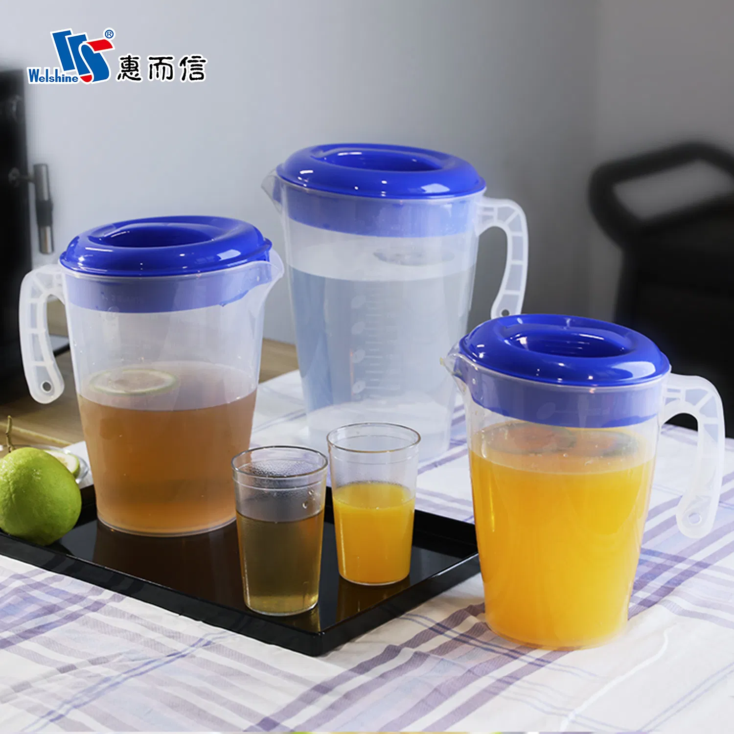 Plastic Liquid Cold Water Jug with Scale Home Round Bottom Pitchers