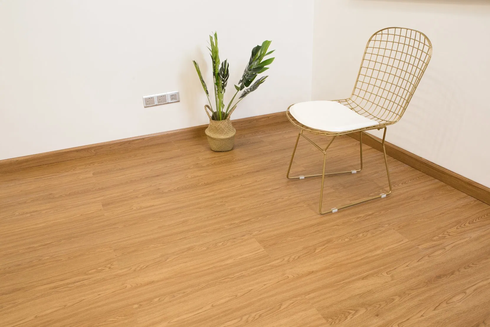 Urbanseries Woodlook Spc Floor Tile