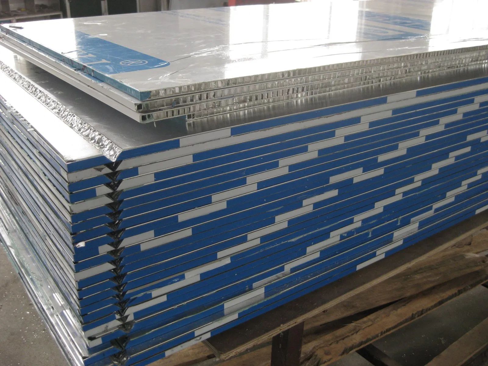 China Aluminum Honeycomb Panel/Ahp Manufacturer Price