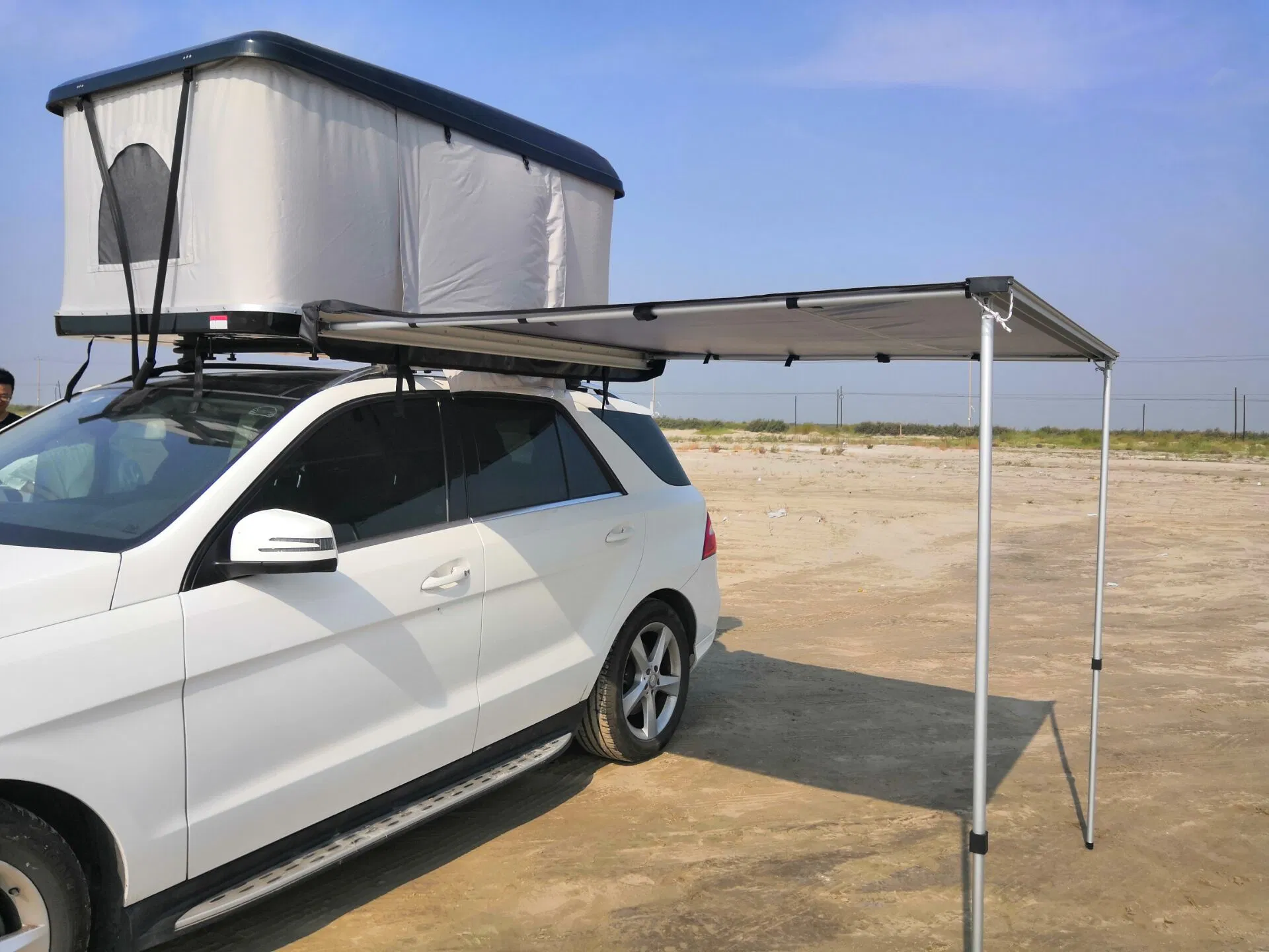 Outdoor Retractable Awning (CA01-2530)