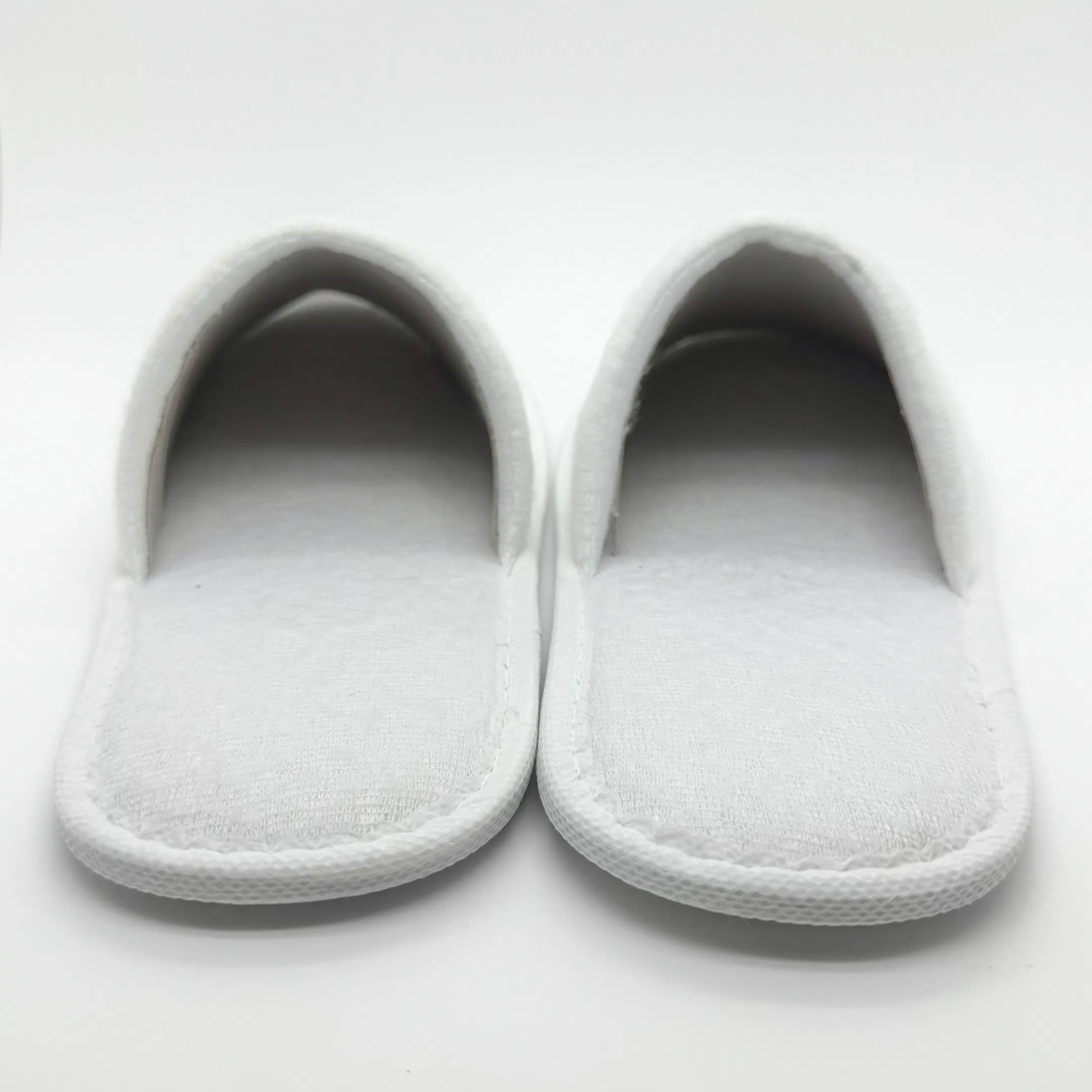 Белые одноразовые тапочки Pull Plush для отелей