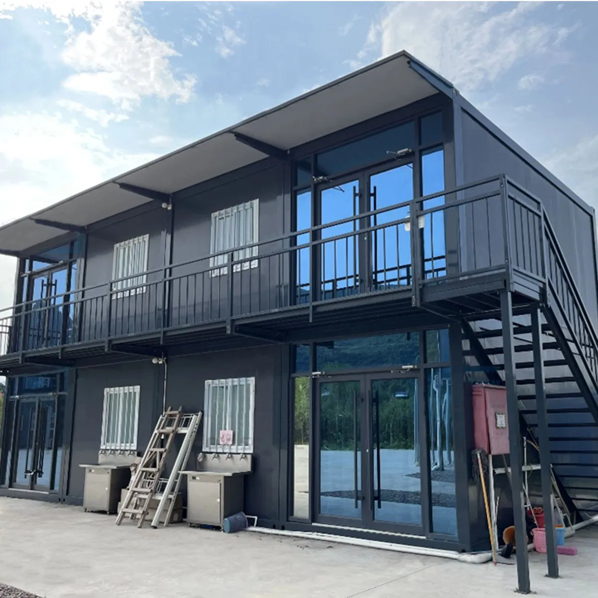 Two Level Mixed Use Commercial and Residential Modern Container House