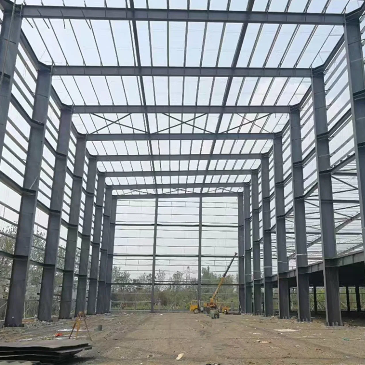Made in China with Good Quality High Standard Prefabricated Steel Structure Warehouse