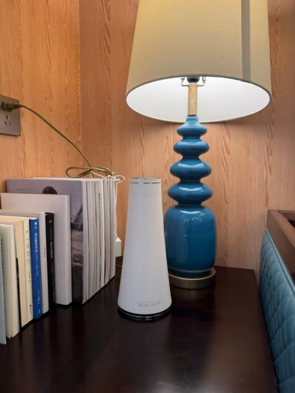 Air Refreshing Wear Resistant Scent Diffuser Machine with Timing Function for Hotel