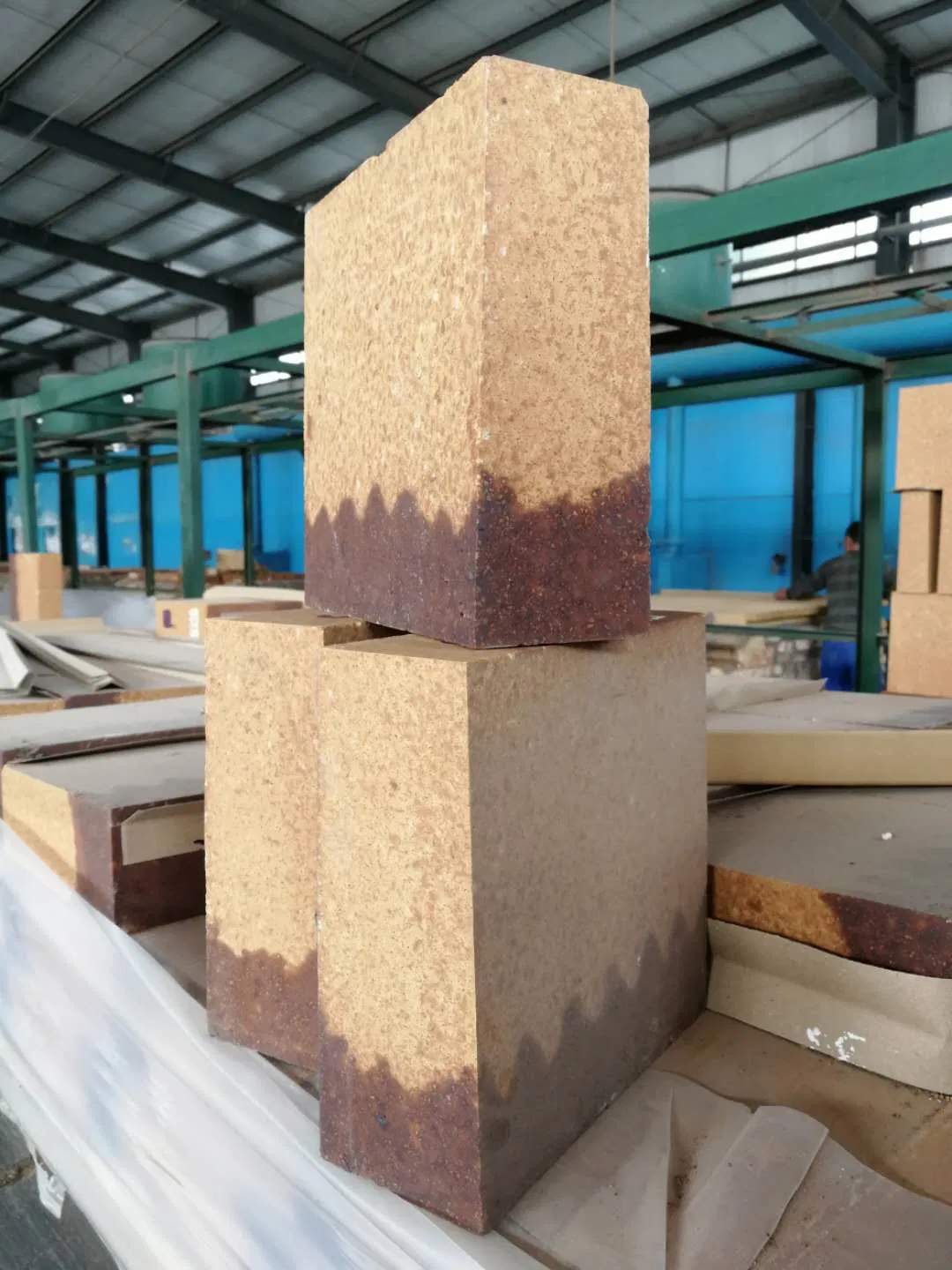 Огнеупорный кирпич магнезиально-шпинельный MLJ85FH