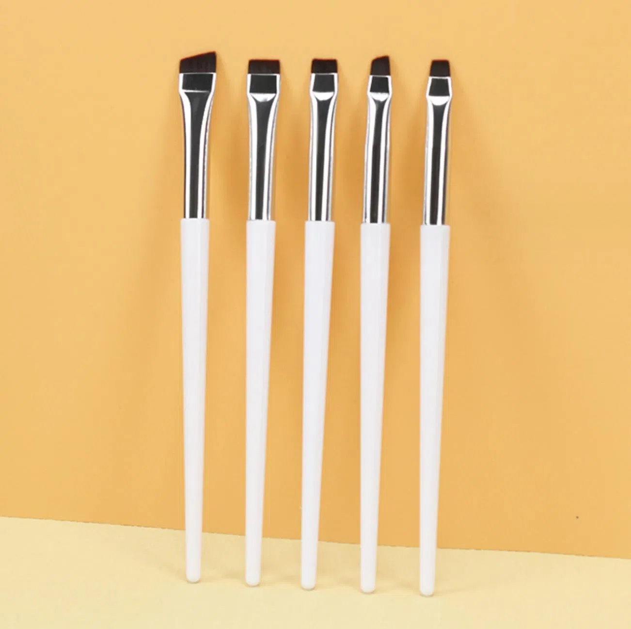 Hot Sale Makeup Lipstick Applicator Eyelash Extension Disposable Lip Eyeshadow Brush
