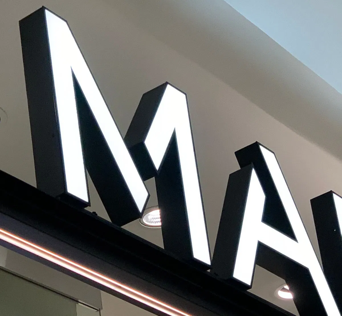 Luminous Signage Advertising Front Lit Letters Metal Sign up 3D Customized Letter