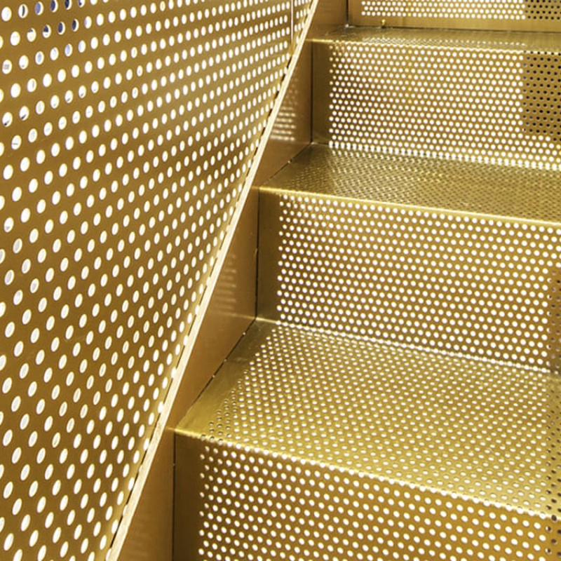 Hot Dipped Galvanized Powder Coated Steel Stainless Steel Aluminum Perforated Metal Sheet Stair Treads Customized Styles and Colors