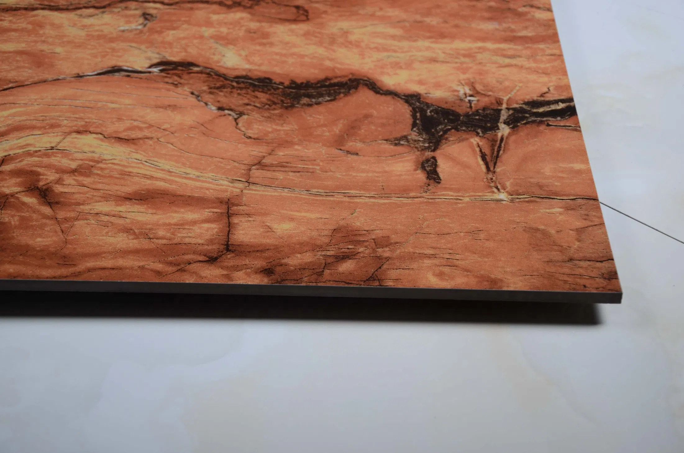 New Design Full Glazed Glossy Porcelain Floor Tile for Home, Hotel, Supermaket, Store (600*600/800*800mm)