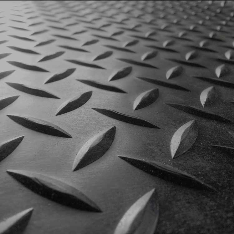 Diamond Tread Pattern Floor Rubber Sheet for Industrial and Commercial Area