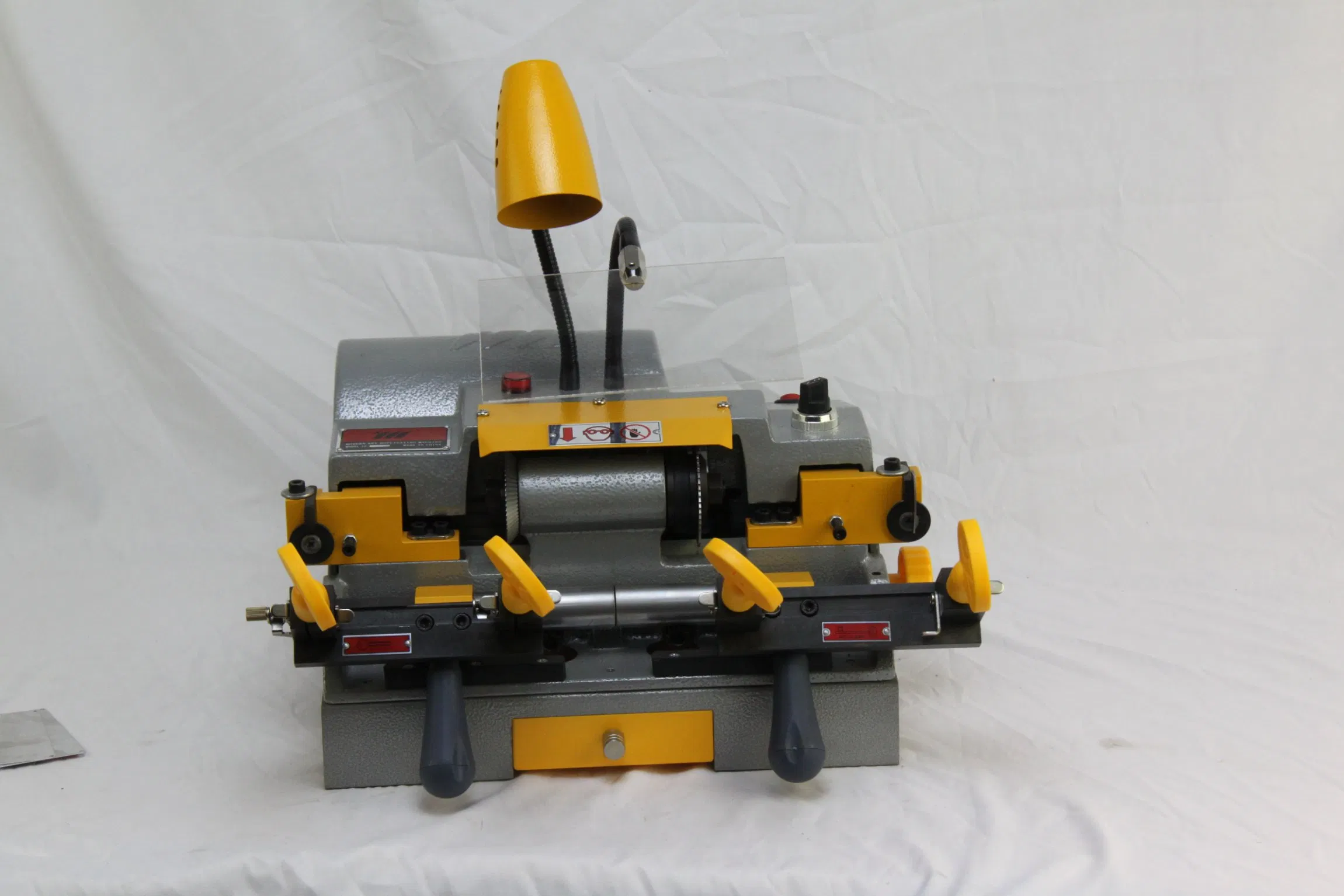 Precision Key Cutting Machine 110V/220V for Locksmiths by Jingzhun