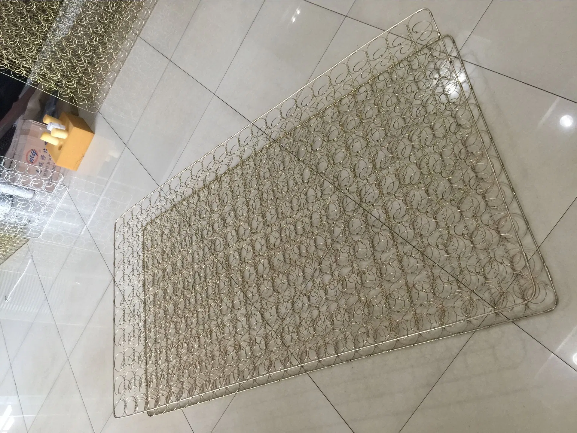 Queen Size Continuous Spring System for Mattress Support