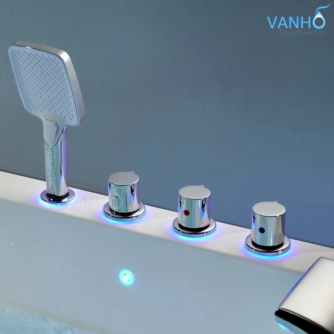 Угловая ванна с гидромассажем и функцией SPA