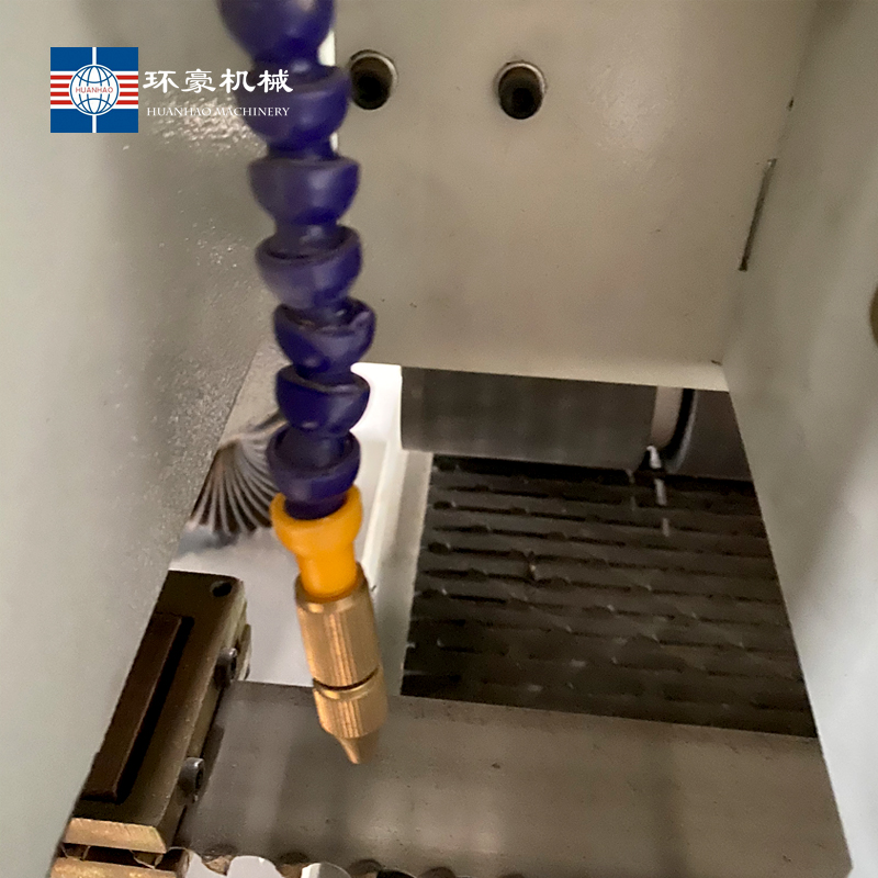 Станок ленточнопильный автоматический с ЧПУ по дереву