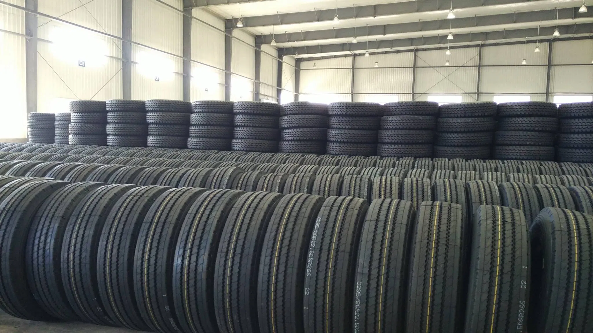 295/80R22.5 RT529 Стальной радиальный грузовой шинный