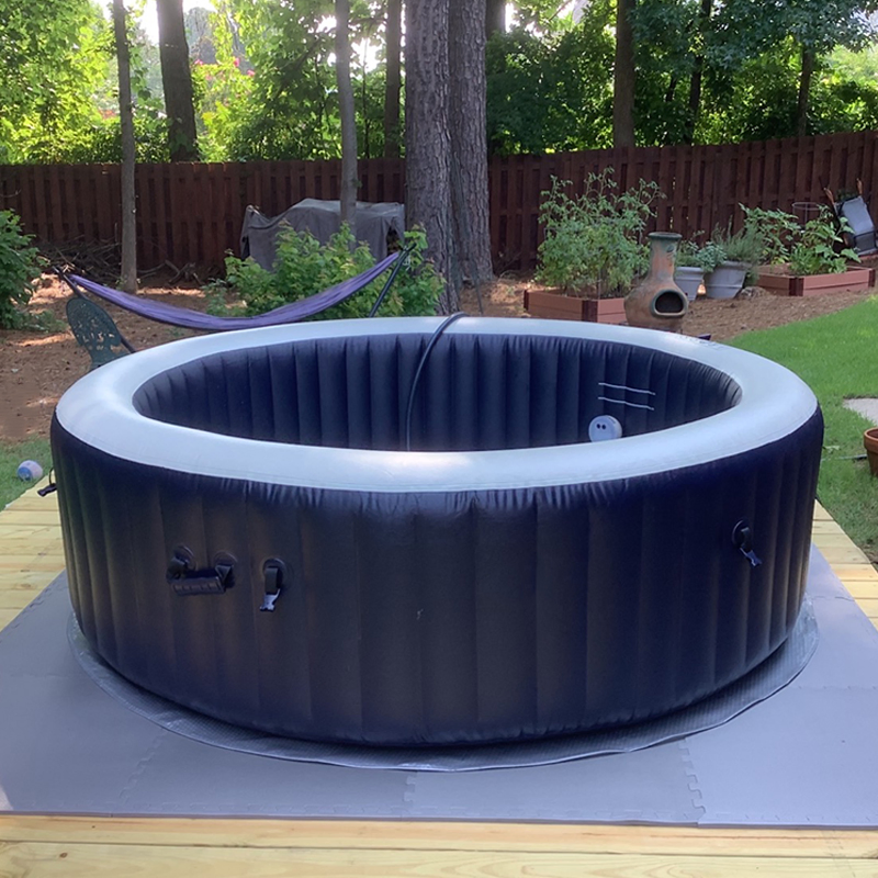 Надувная ванна-джакузи с озоном и подогревом