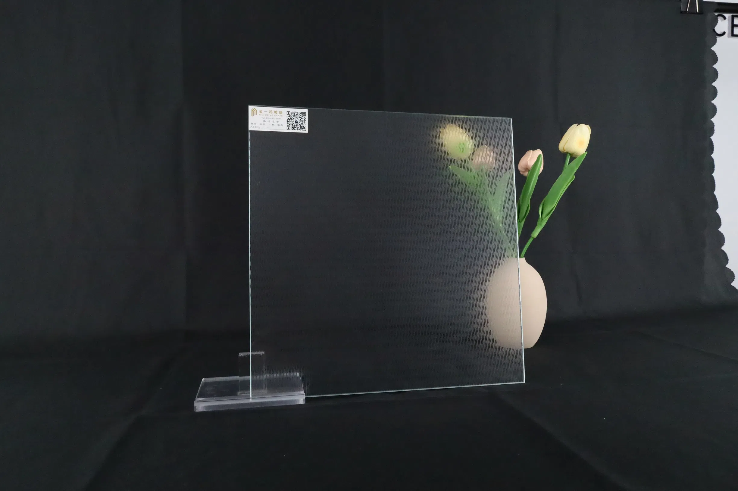 Stylish Matte Surface Glass for High-End Furniture Glass Designs